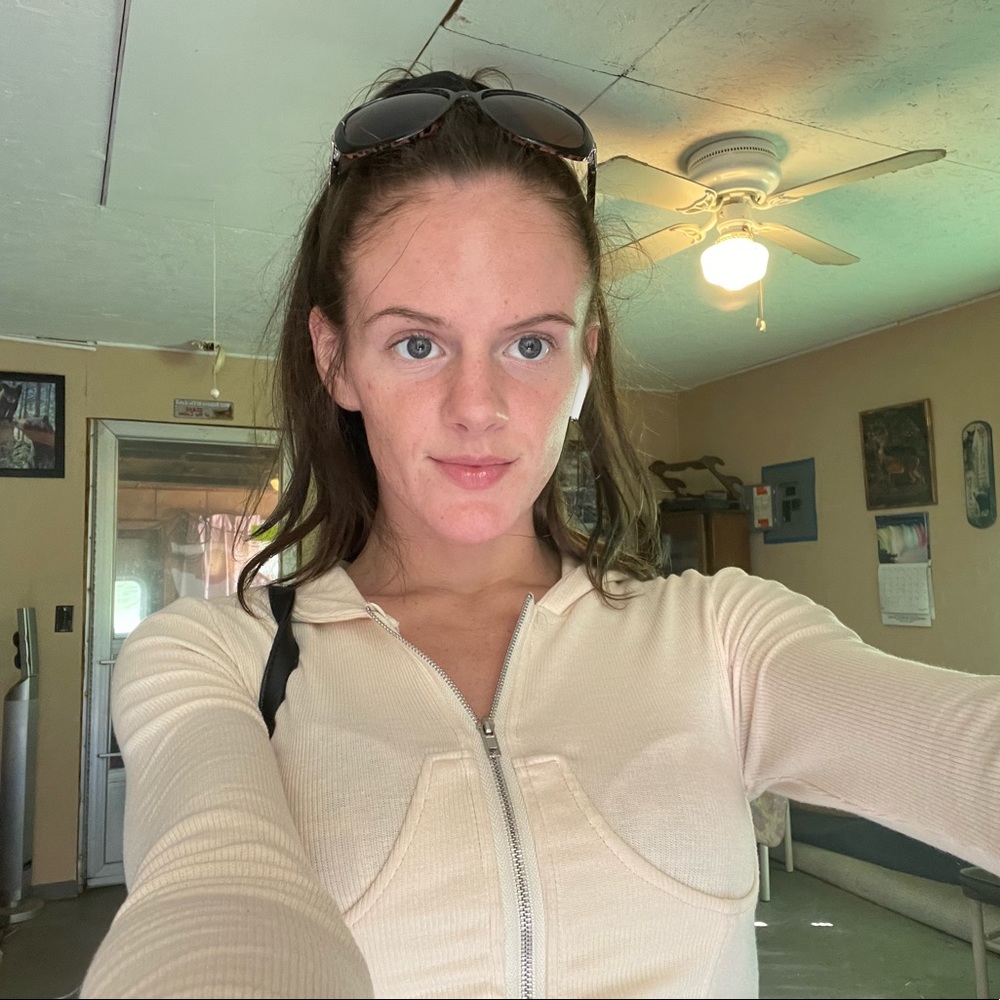 Meet your Posher, Gabby
